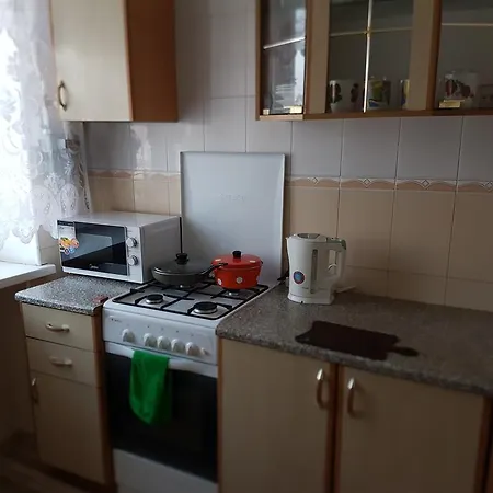 Apartment On Pobeditelei 3