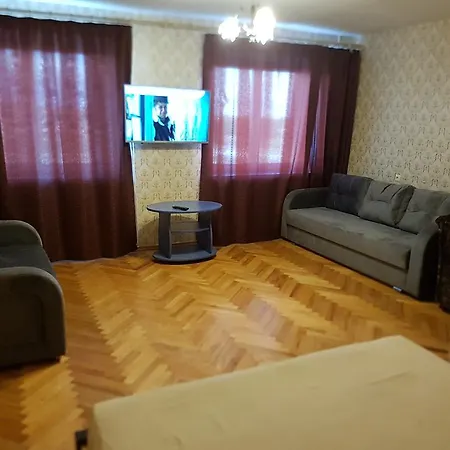 On Pobeditelei 3 Apartment